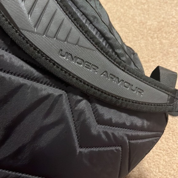 Under Armour Undeniable Black Backpack with Gray Logo - Picture 10 of 10